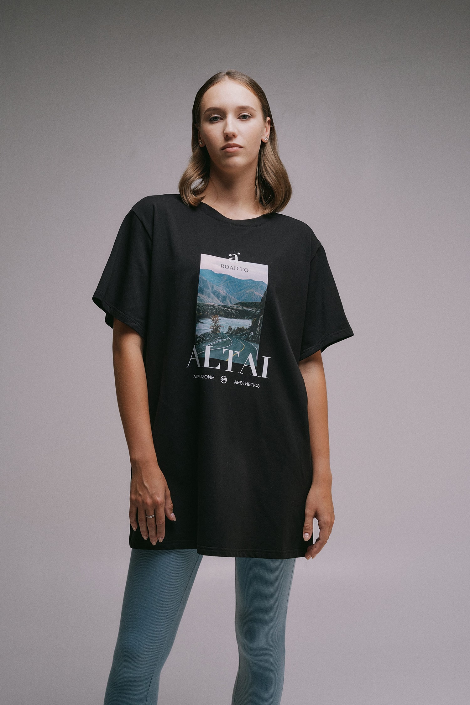 Искусство в каждом стежке. Бренд Alpalazone представил уникальные капсулы в коллаборации с художниками Октябрь