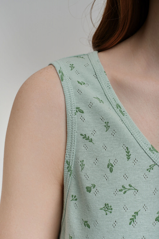 Сорочка на широких лямках Alisa Веточки на зеленом_8938