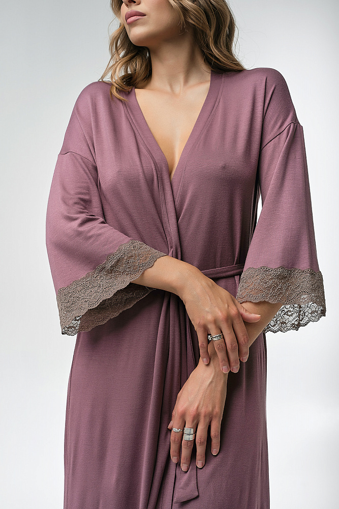 Халат из вискозы с кружевом Sylvia Лиловый_8175