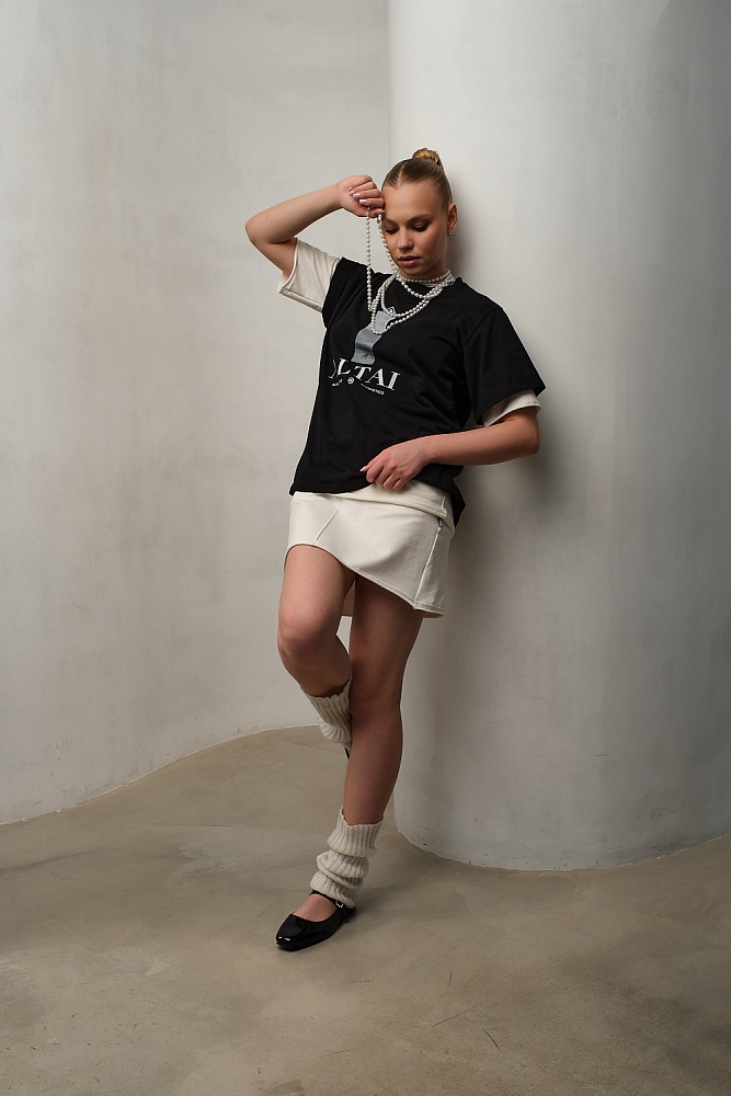 Футболка оверсайз с принтом Altai woman Черный/Кони_17919