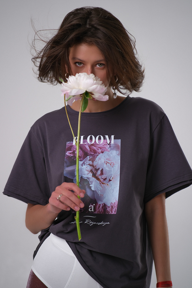 Футболка оверсайз с принтом Flowers Графит_10246