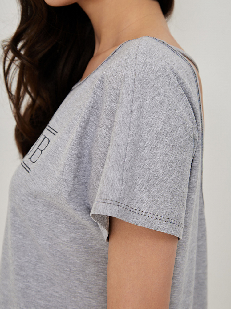 Платье сорочка с принтом и вырезом на спине  Medea Серый/меланж_13291