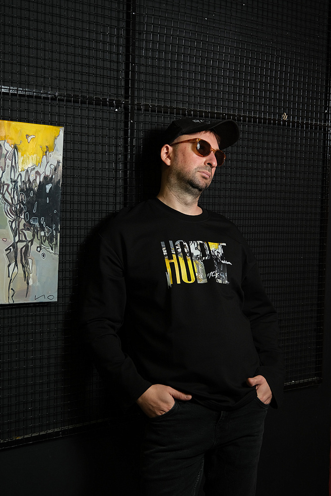 Лонгслив с принтом Art moment Черный/HOPE_15340