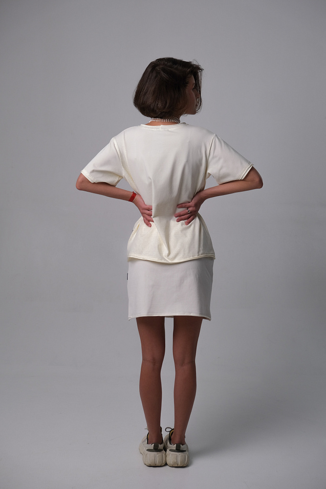 Футболка оверсайз с принтом Flowers Молочный_10251