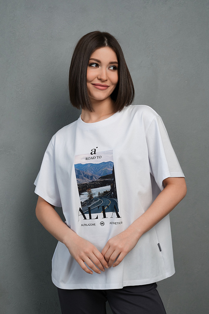 Футболка оверсайз с принтом Altai woman Белый/Дорога_13571