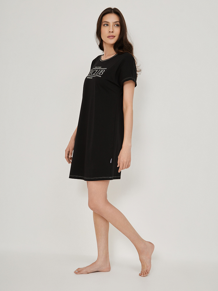 Платье сорочка с принтом и вырезом на спине  Medea Черный_12919