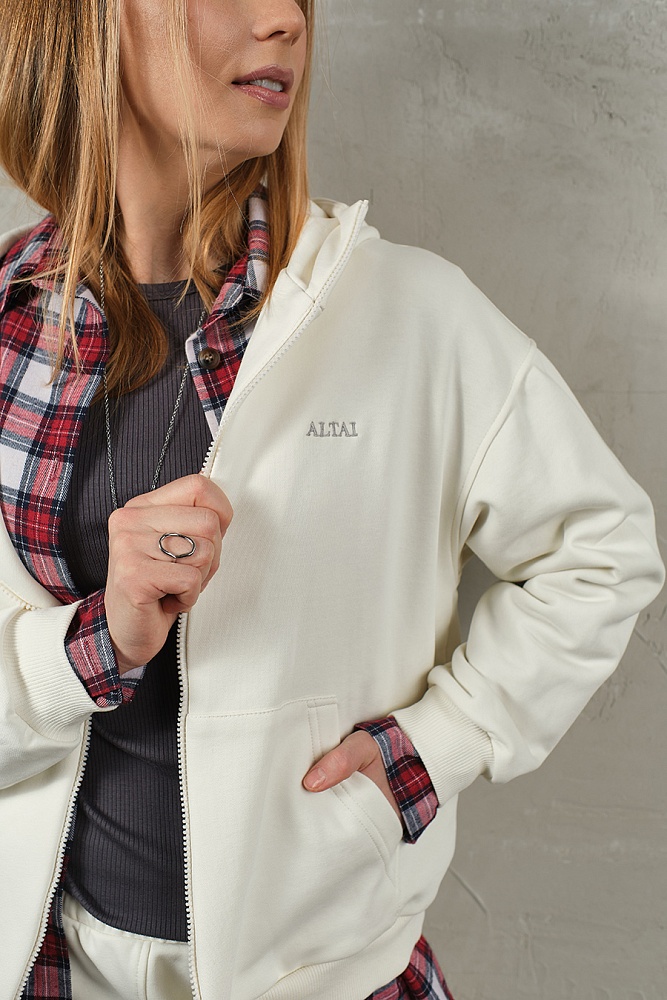 Худи на молнии из футера Путешествие по Алтаю Экрю/Бабырган_19512