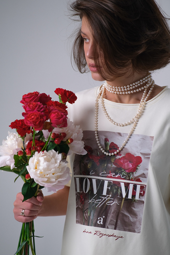 Футболка оверсайз с принтом Flowers Молочный_10252