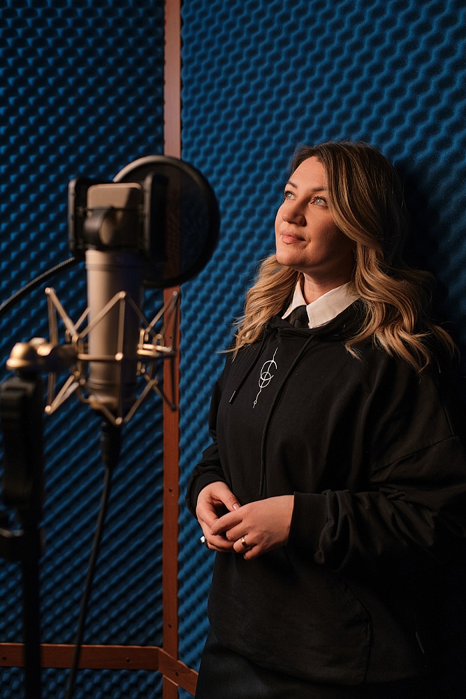 Худи из футера  Звучи Черный_17678