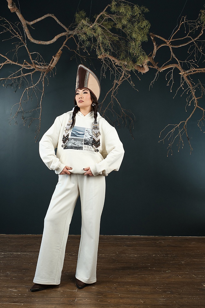 Худи из футера унисекс Altai Экрю/Горы чб_18849