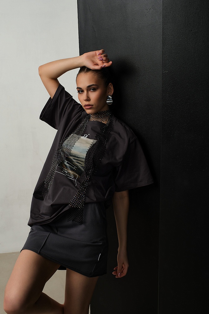 Футболка удлиненная оверсайз с принтом Altai woman Графит/Автобус_17878