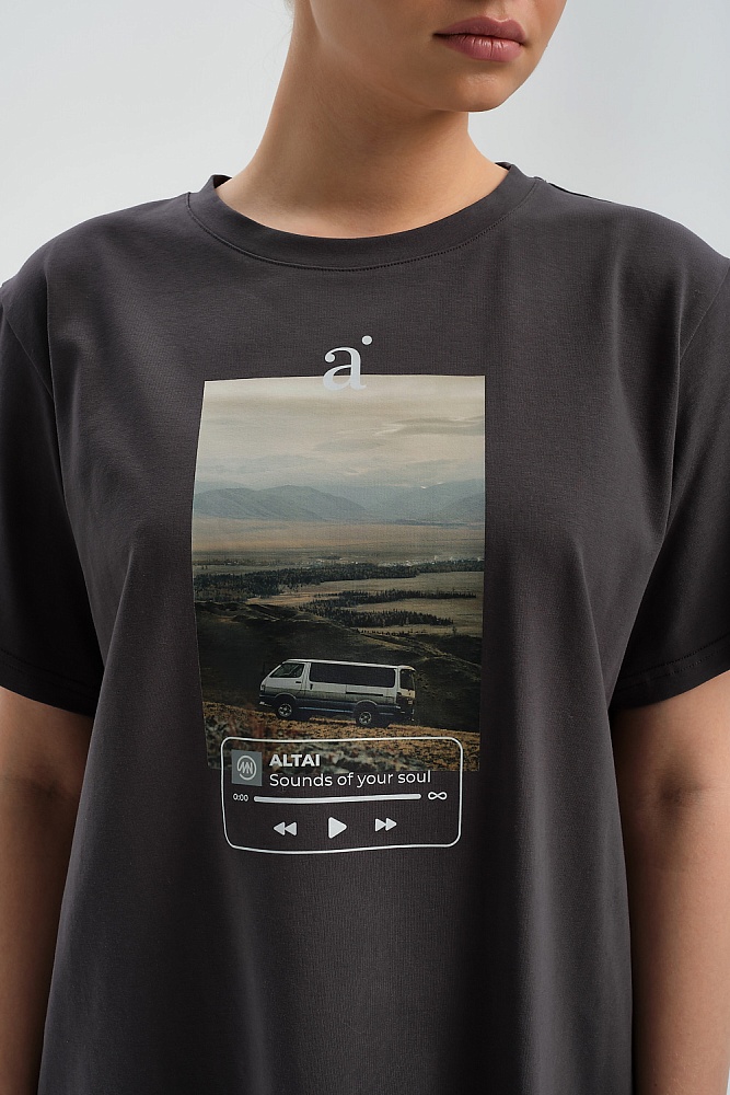 Футболка оверсайз с принтом Altai woman Графит/Автобус_16759