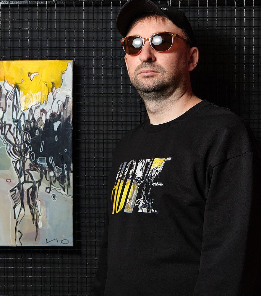 Лонгслив с принтом Art moment Черный/HOPE_15337