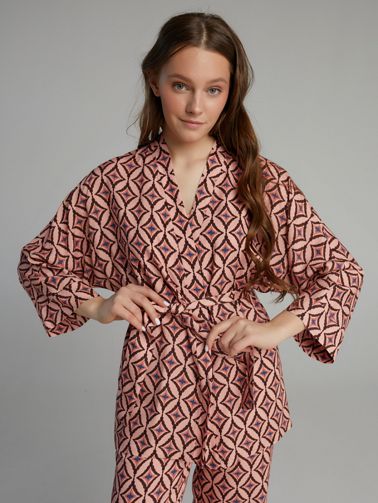 Кимоно из струящегося штапеля Pretty Ромбы на розовом_10121