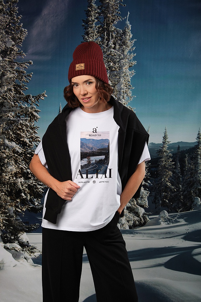 Футболка оверсайз с принтом Altai woman Белый/Дорога_18456