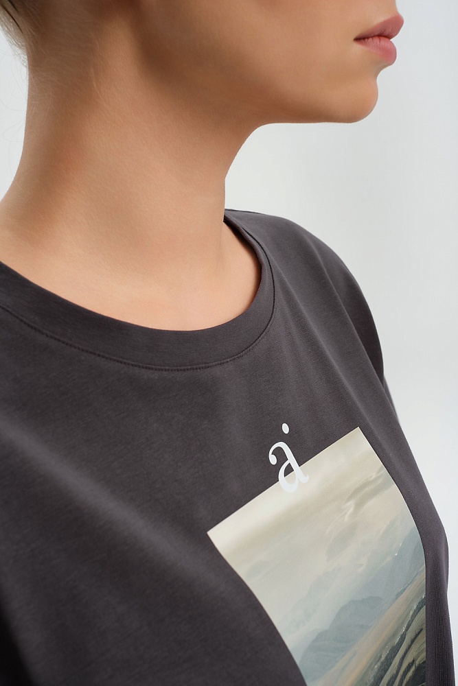 Футболка оверсайз с принтом Altai woman Графит/Автобус_16758