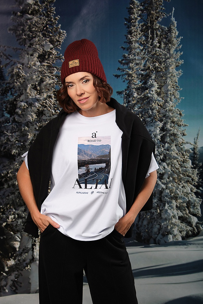 Футболка оверсайз с принтом Altai woman Белый/Дорога_18455